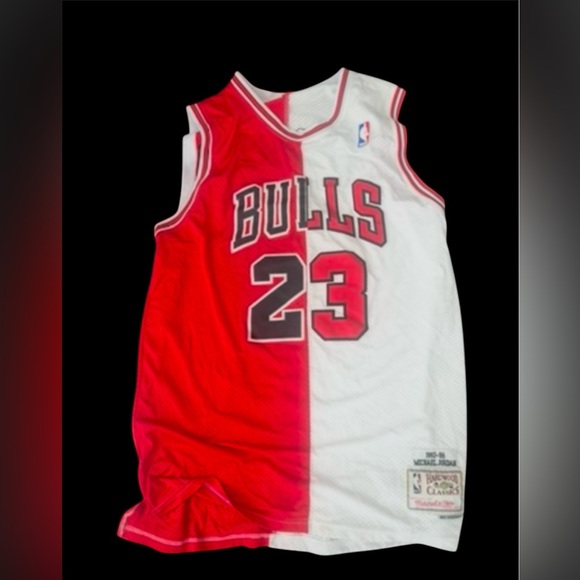 Mitchell & Ness Other - Chicago Bulls Michael Jordan RED/WHITE split 1996-97 Hardwood Classics Jersey